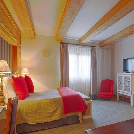 Royal Rochebrune เมอแฌฟ ภายนอก รูปภาพ