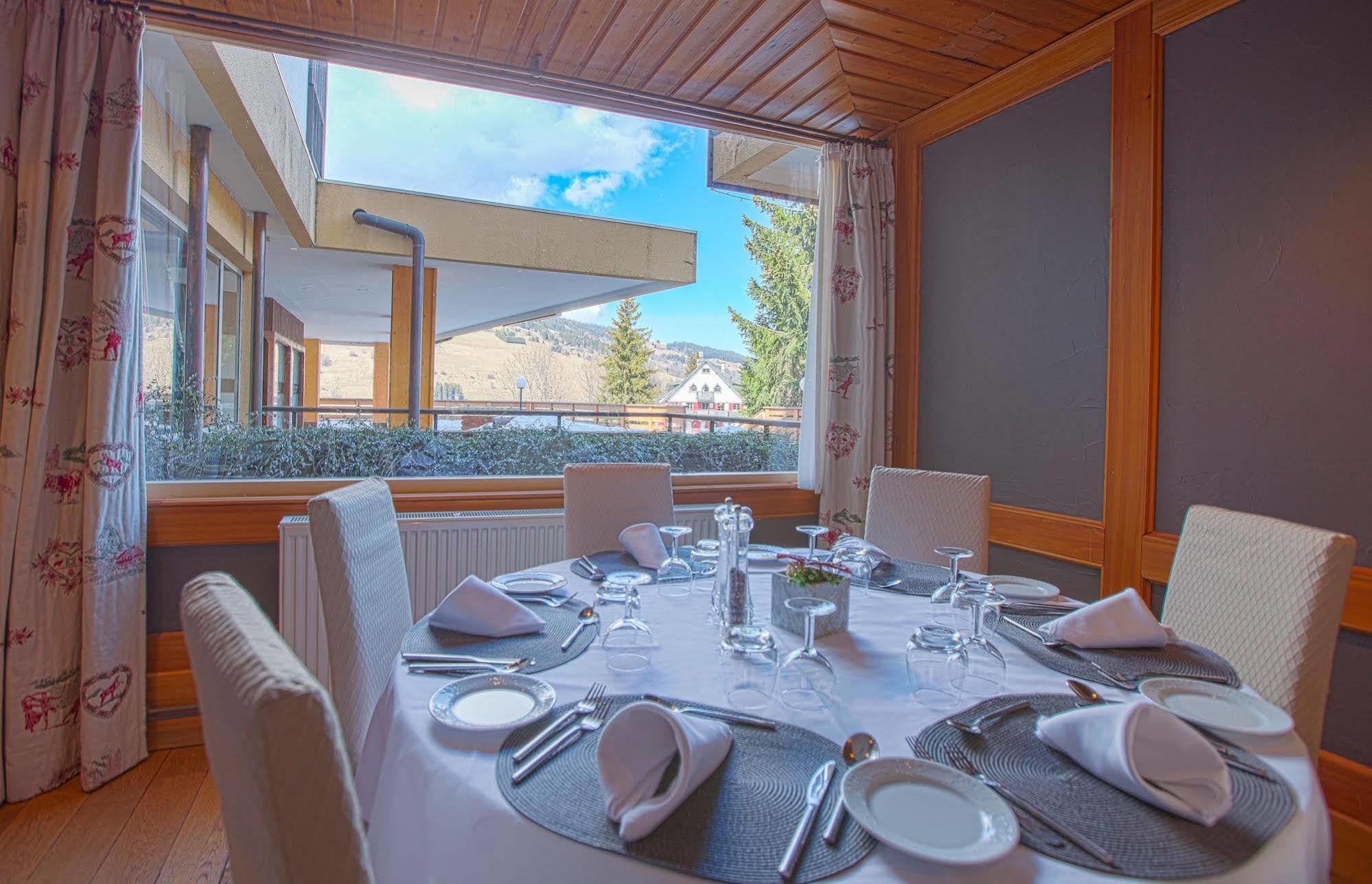 Royal Rochebrune เมอแฌฟ ภายนอก รูปภาพ