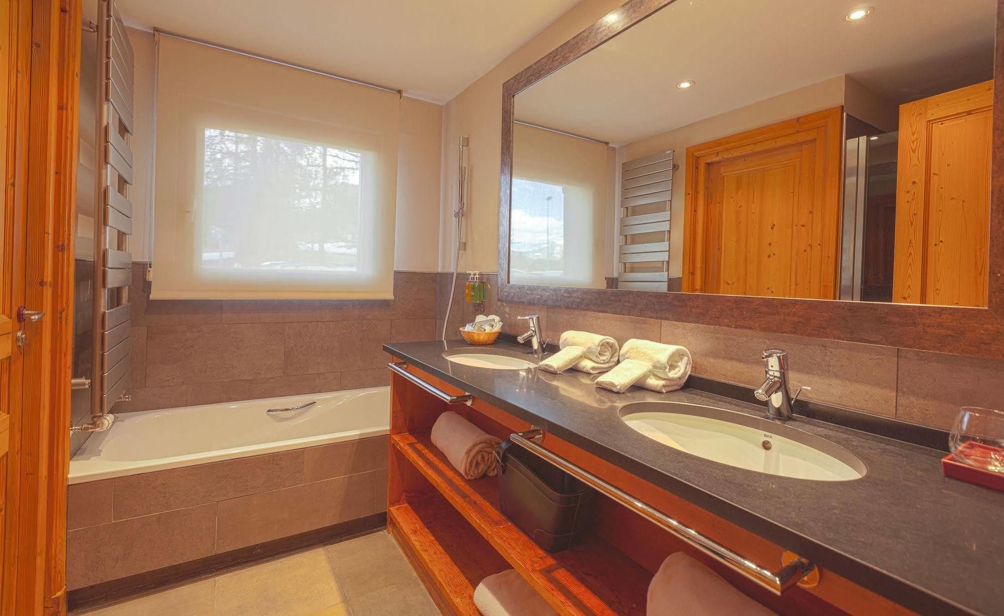 Royal Rochebrune เมอแฌฟ ภายนอก รูปภาพ